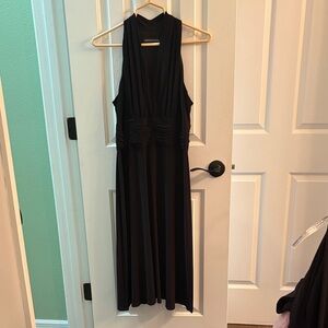 Jones Wear Black Backless Dress